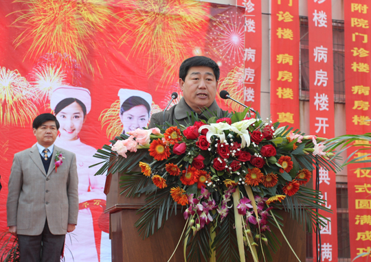 集團(tuán)公司黨委書記張會(huì)民在開工典禮上致辭