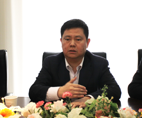 華潤電力控股公司建設部副總經(jīng)理左俊杰在會上講話