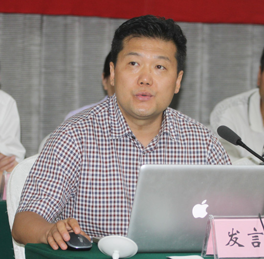 副總經(jīng)理崔向軍代表煙塔分公司作標(biāo)準(zhǔn)化施工經(jīng)驗(yàn)介紹