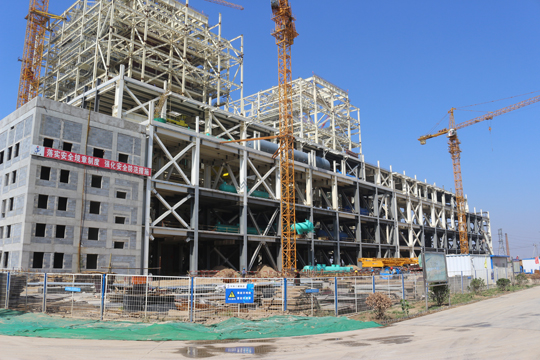 正在建設中的主廠房工程