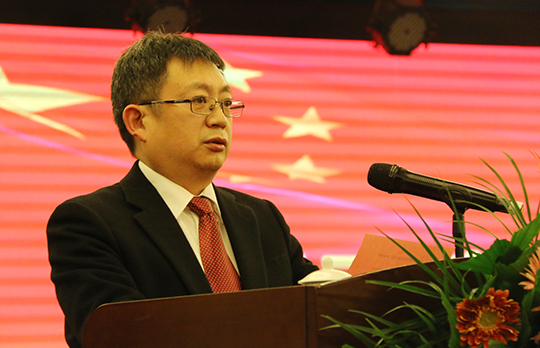 董事長(zhǎng)黃道元宣布集團(tuán)公司《社會(huì)責(zé)任管理和實(shí)踐手冊(cè)》發(fā)布令