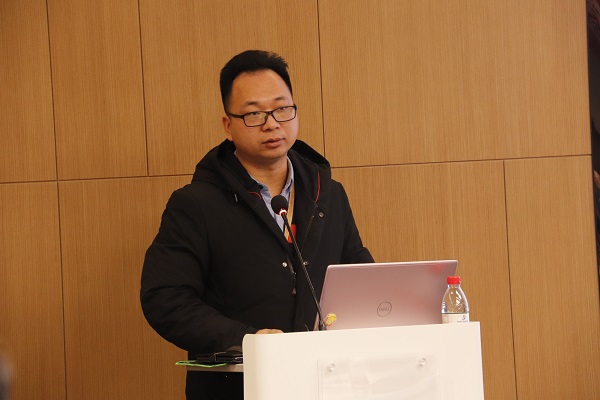 9、BIM中心副主任曾良作《BIM技術(shù)發(fā)展專題報(bào)告》.JPG