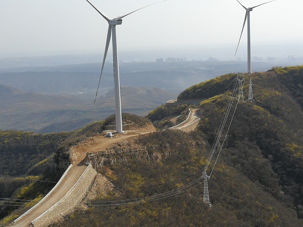 附件1，開山破崖，筑出坦途.jpg