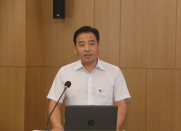 新鄉(xiāng)市住建局副局長楊榮毅致賀詞.jpg