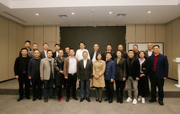 雙方合影留念.jpg 雙方合影留念.jpg