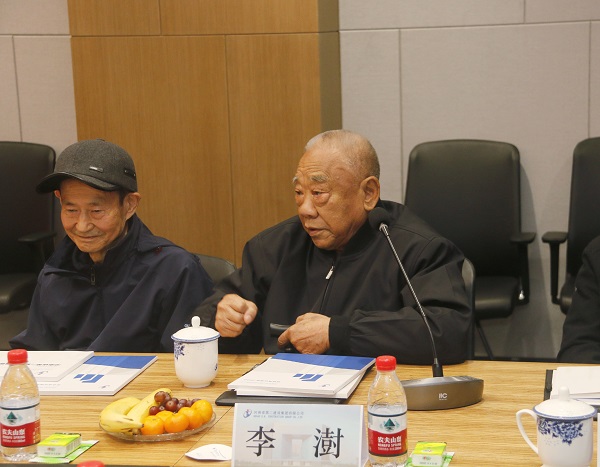 離退休老同志暢談參觀感受2.jpg 離退休老同志暢談參觀感受2.jpg
