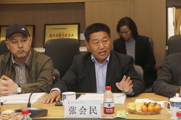 集團(tuán)公司黨委書記張會(huì)民主持會(huì)議.jpg 集團(tuán)公司黨委書記張會(huì)民主持會(huì)議.jpg