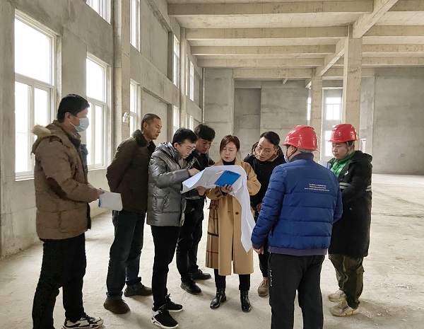 驗收組隊項目施工質(zhì)量進行現(xiàn)場查驗.jpg 驗收組隊項目施工質(zhì)量進行現(xiàn)場查驗.jpg