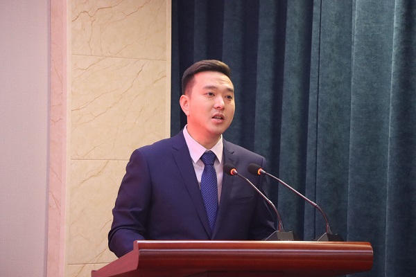 培訓(xùn)中心主任劉攀發(fā)表致辭.jpg 培訓(xùn)中心主任劉攀發(fā)表致辭.jpg