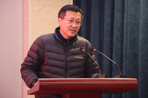 新鄉(xiāng)廣播電視大學(xué)(新鄉(xiāng)社區(qū)大學(xué))副校長張永忠發(fā)表致辭.jpg 新鄉(xiāng)廣播電視大學(xué)(新鄉(xiāng)社區(qū)大學(xué))副校長張永忠發(fā)表致辭.jpg