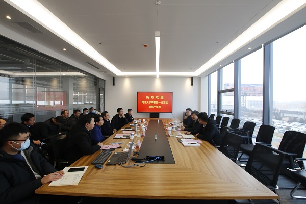 座談會(huì)現(xiàn)場(chǎng).JPG 座談會(huì)現(xiàn)場(chǎng).JPG