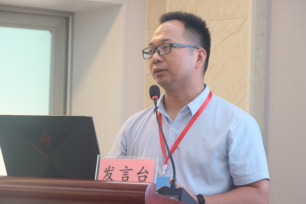 5、集團公司BIM中心主任曾良作《建設(shè)工程全過程BIM應(yīng)用》分享.jpg 5、集團公司BIM中心主任曾良作《建設(shè)工程全過程BIM應(yīng)用》分享.jpg
