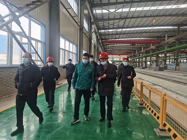 參觀PC構(gòu)件生產(chǎn)線(xiàn).jpg 參觀PC構(gòu)件生產(chǎn)線(xiàn).jpg