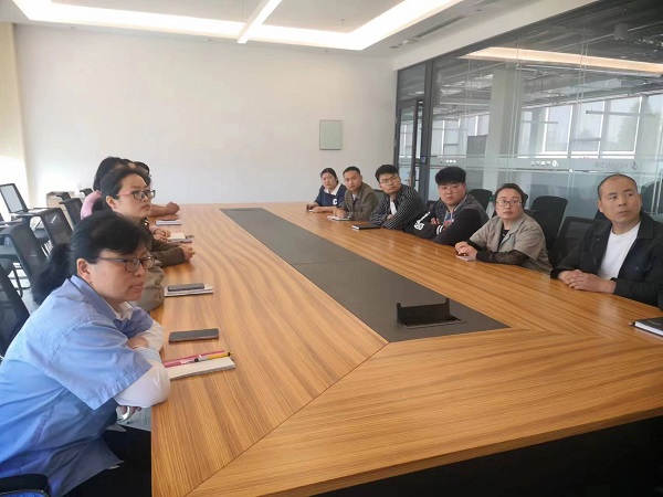 清水科技公司組織青年員工觀看會(huì)議直播.jpg 清水科技公司組織青年員工觀看會(huì)議直播.jpg