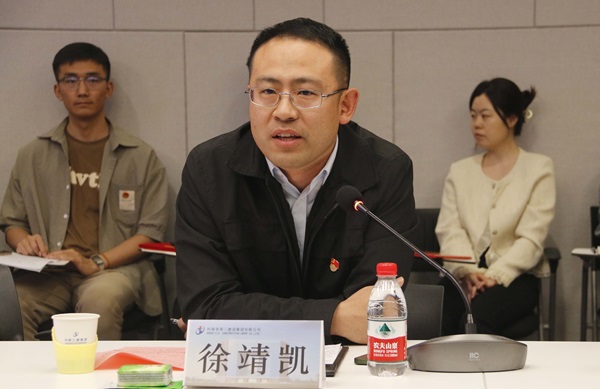 徐部長(zhǎng).JPG 徐部長(zhǎng).JPG