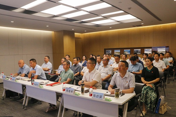 會(huì)議現(xiàn)場(chǎng)1.JPG 會(huì)議現(xiàn)場(chǎng)1.JPG